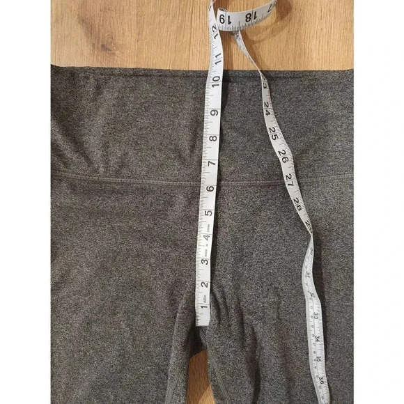 Athleta Leggings Size Medium Gray Cropped - Picture 7 of 8